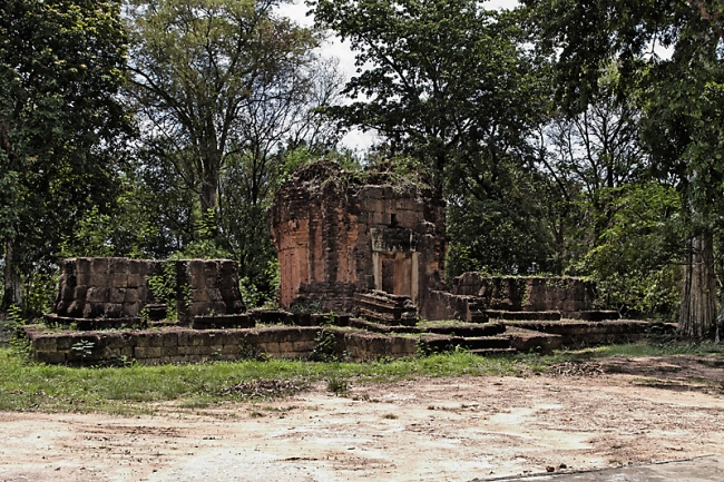 47-Prasat Prang Ku Somboon-001
